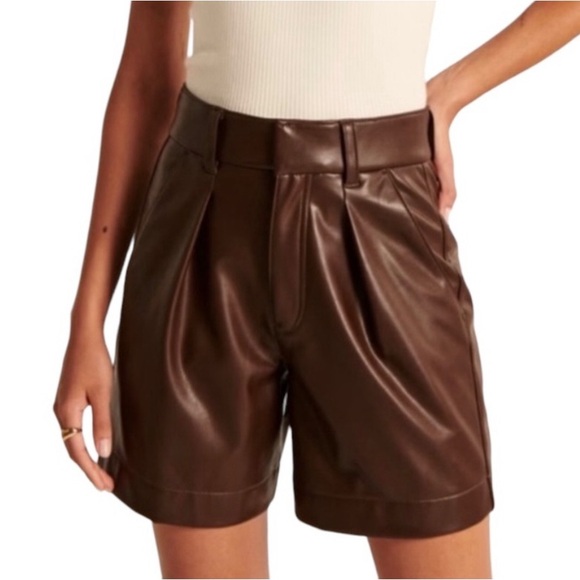 Abercrombie & Fitch Vegan Leather Shorts Size L - Picture 3 of 4